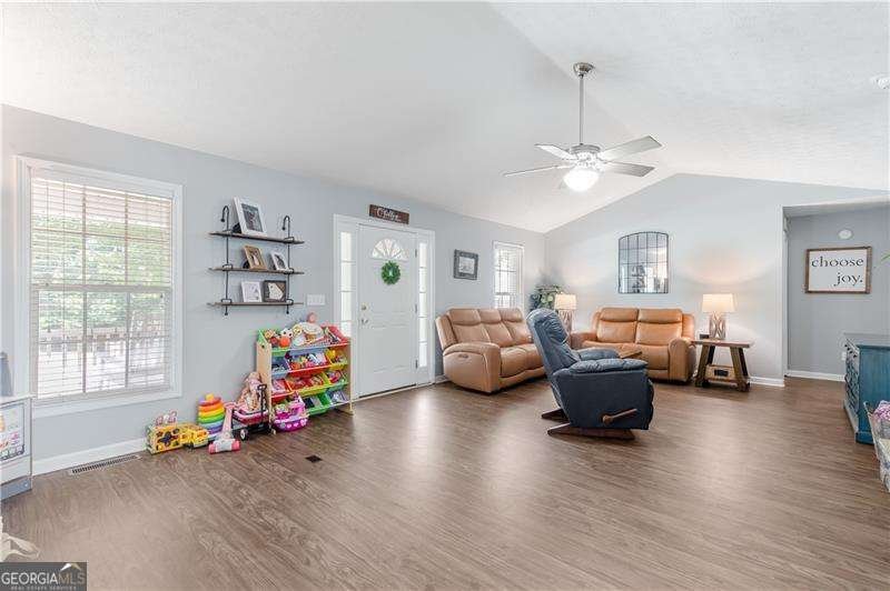 168 Springfield Way Dallas - 11