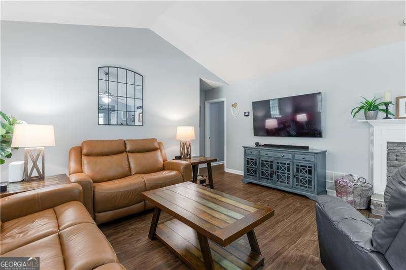 168 Springfield Way Dallas - 9