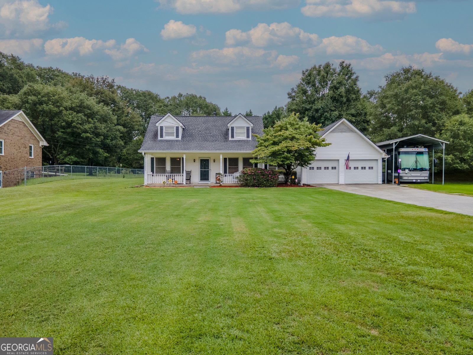 381 Willowwind Drive Loganville - 1