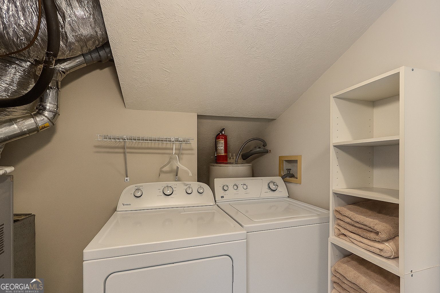 381 Willowwind Drive Loganville - 37