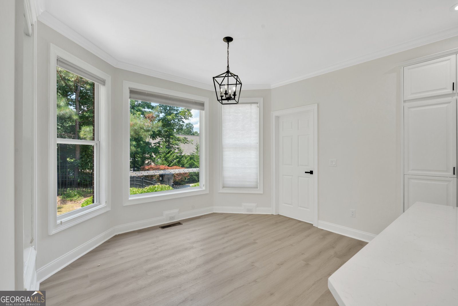 402 STRATFORD ESTATES Manor Canton - 16