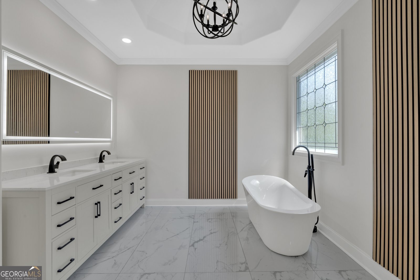 402 STRATFORD ESTATES Manor Canton - 34