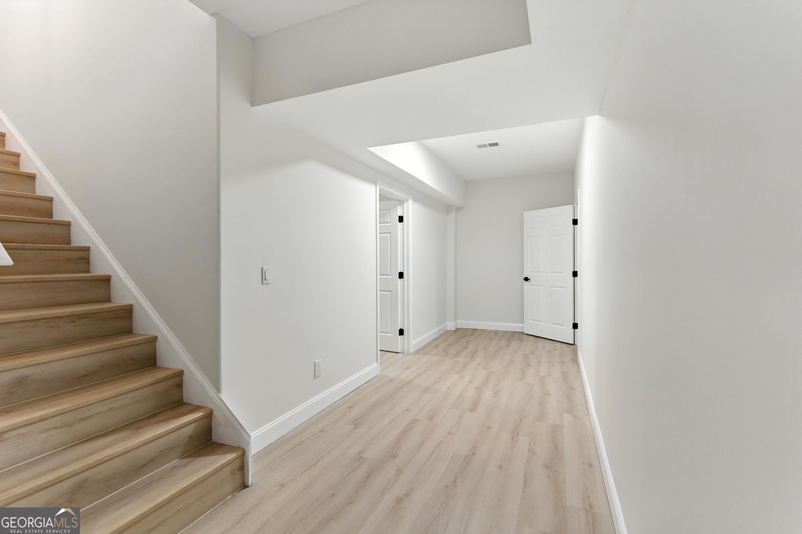 402 STRATFORD ESTATES Manor Canton - 48