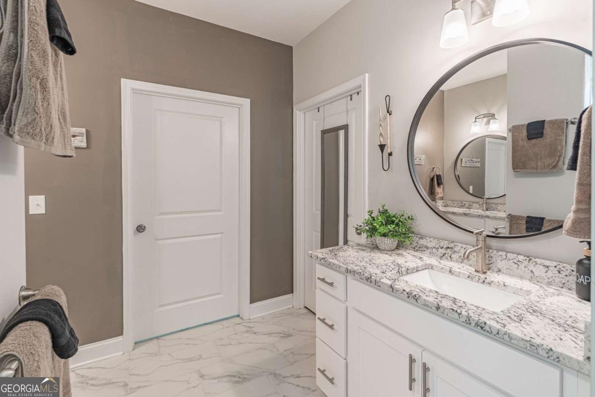 5122 Watchmans Cove Gainesville - 30