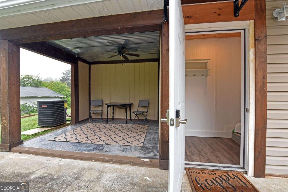 749 Hillcrest Drive Mccaysville - 38