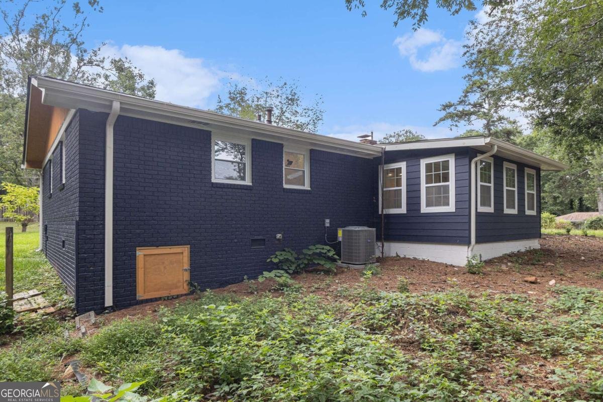 2110 Dobbins Drive Kennesaw - 27