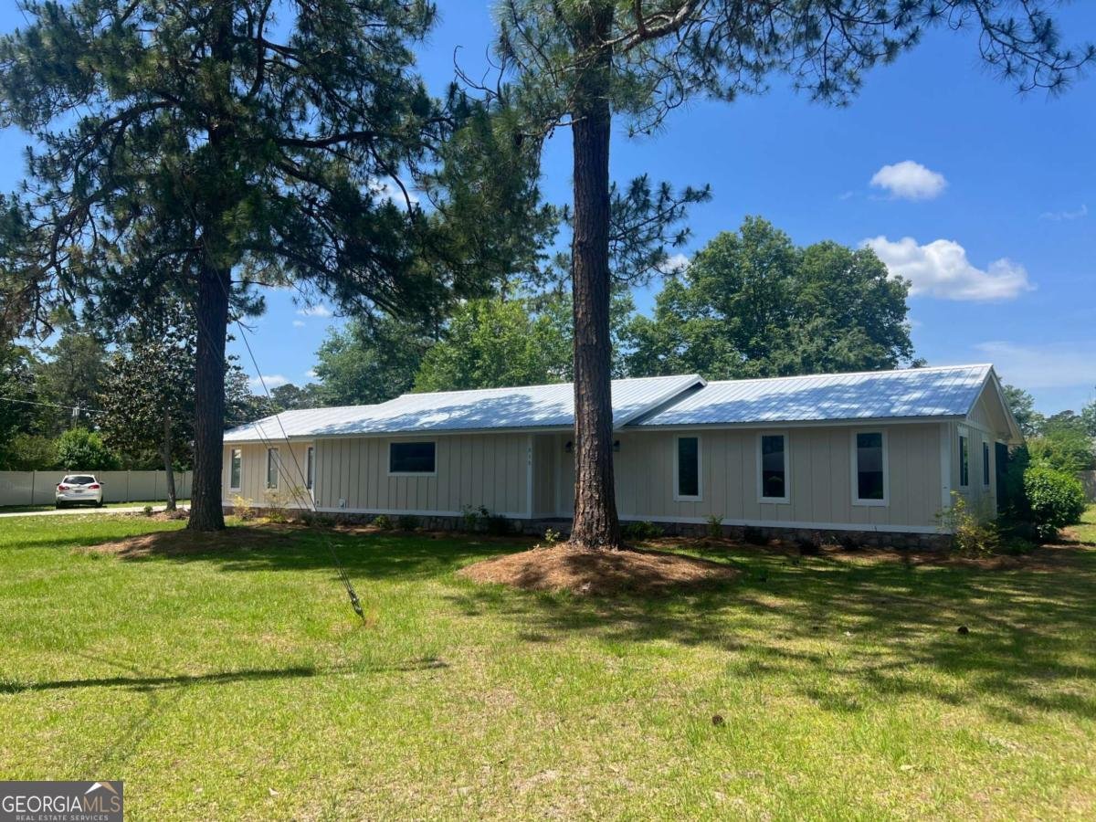 315 Newton Drive Adel - main photo