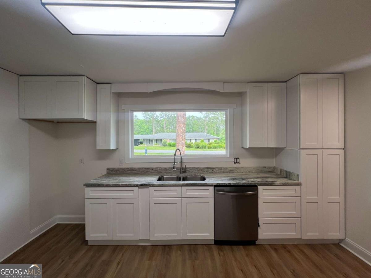 315 Newton Drive Adel - 13