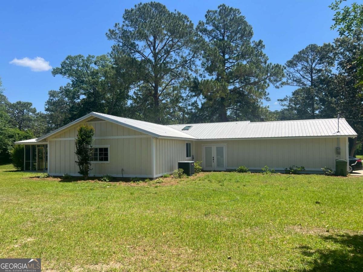 315 Newton Drive Adel - 18