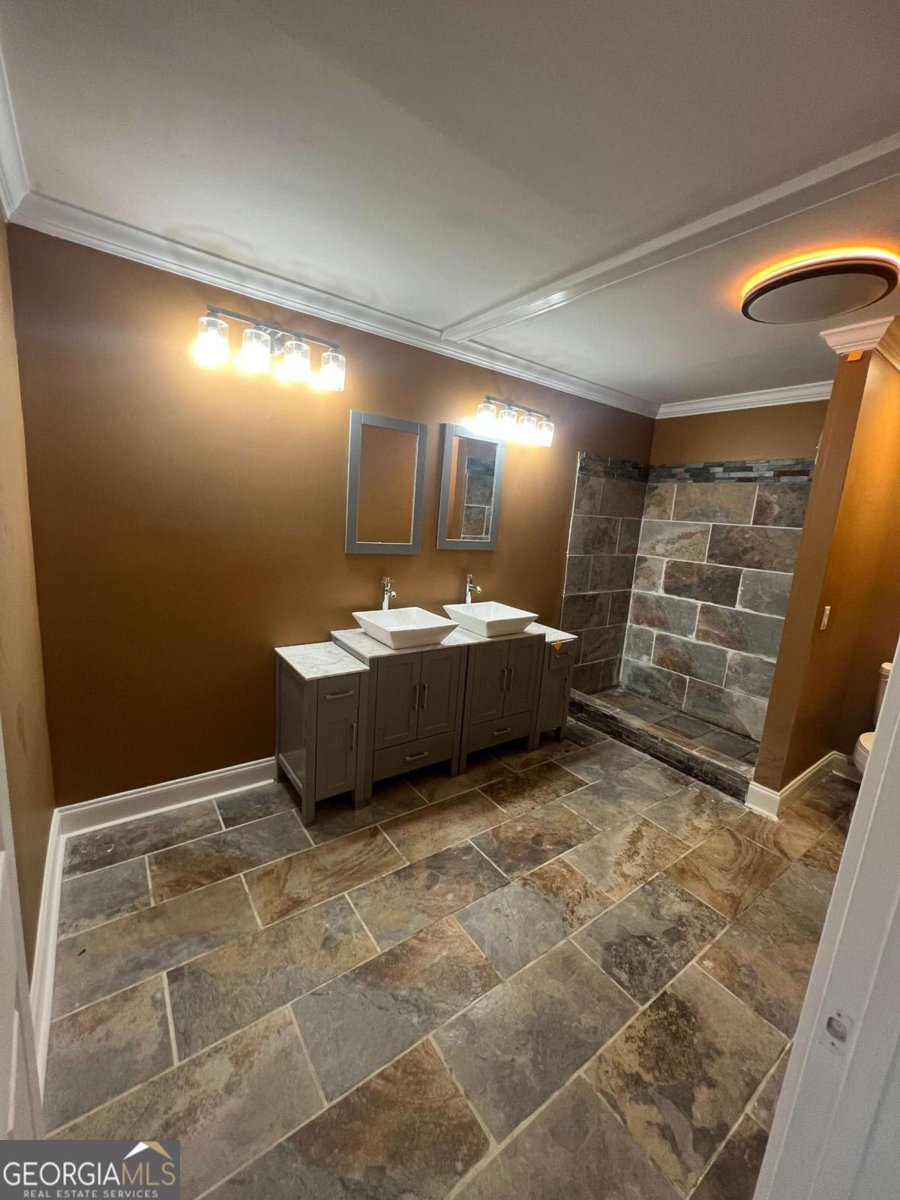 315 Newton Drive Adel - 20