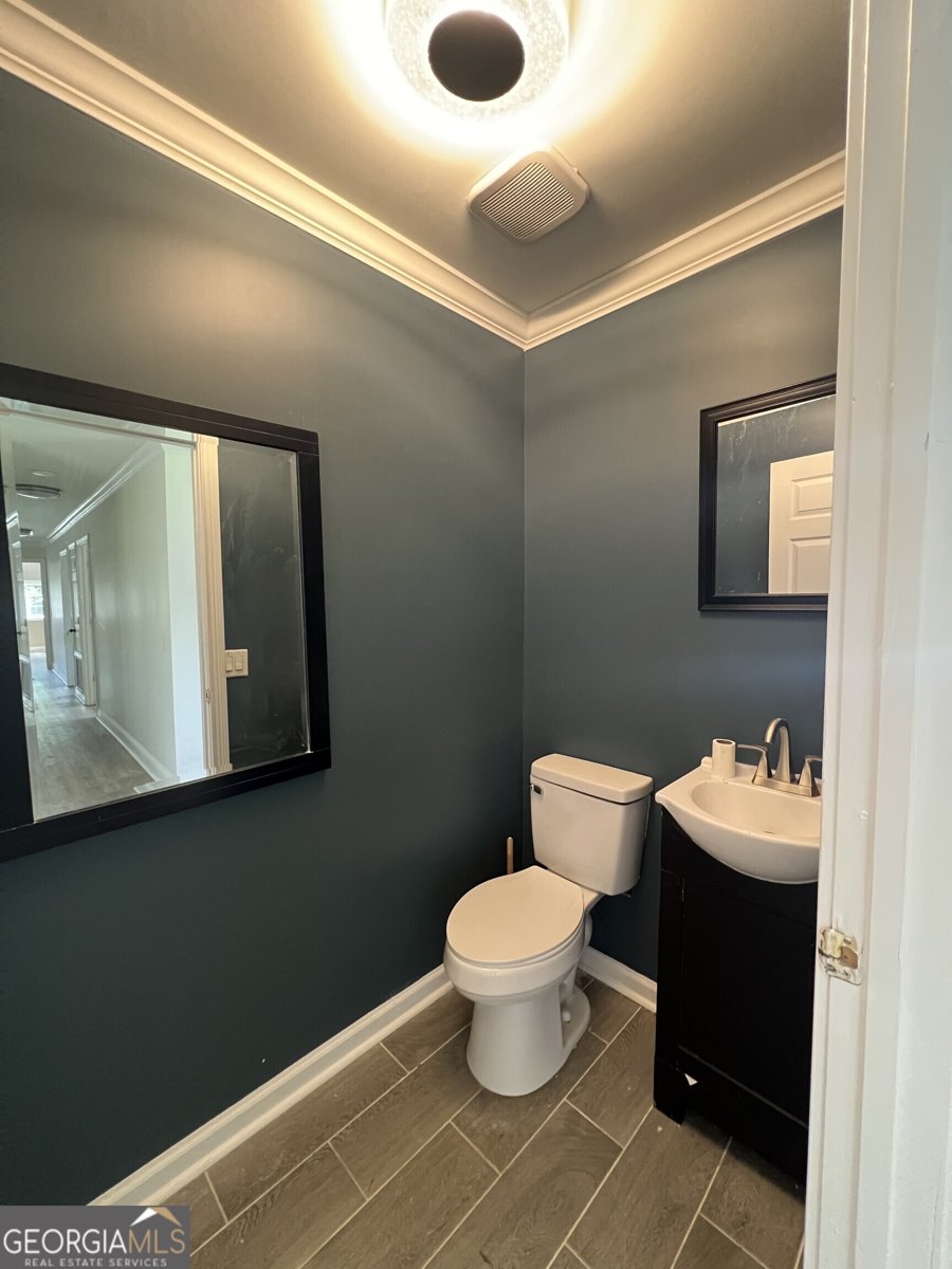 315 Newton Drive Adel - 23