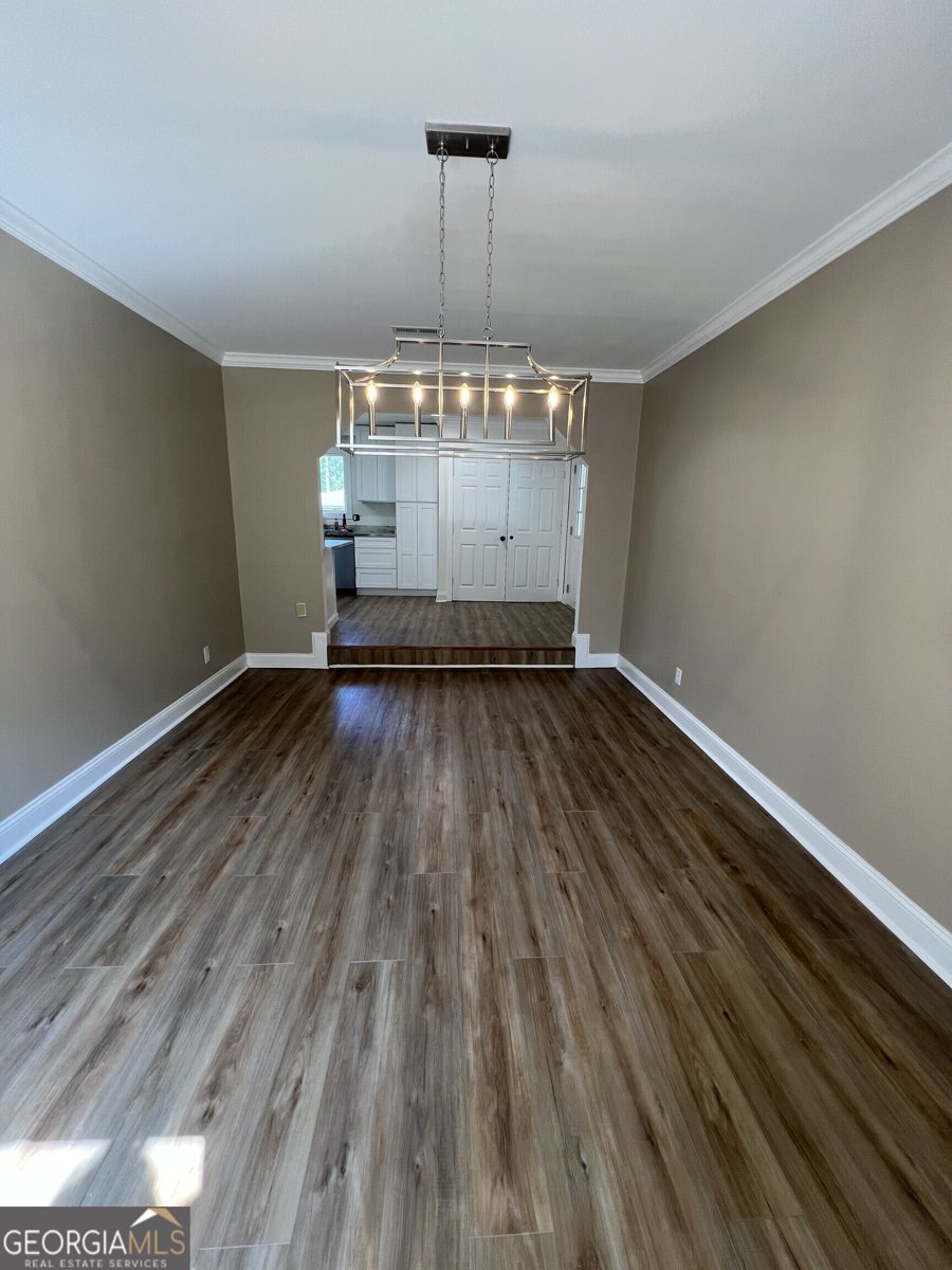 315 Newton Drive Adel - 24