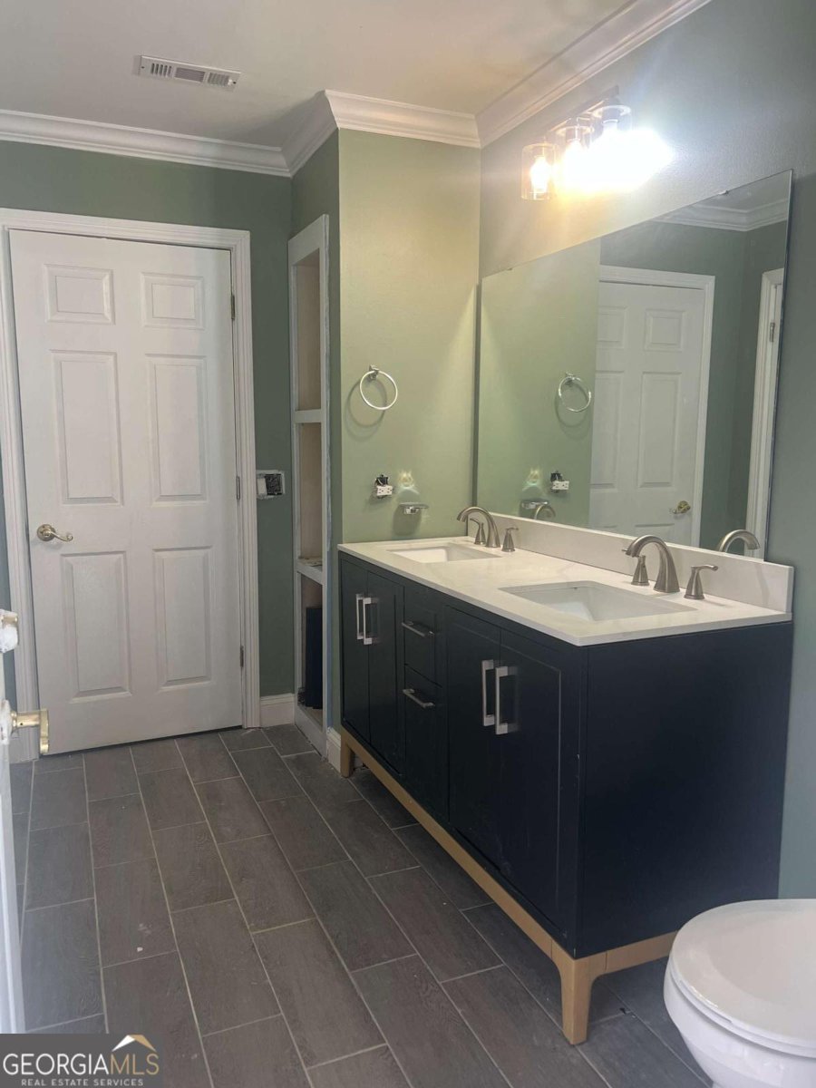 315 Newton Drive Adel - 5