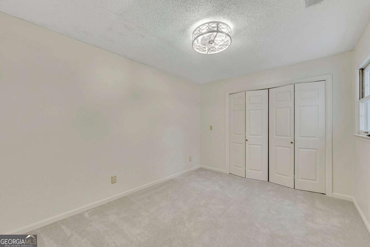 110 Great Oaks Lane Roswell - 2