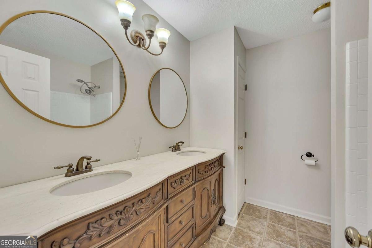 110 Great Oaks Lane Roswell - 24