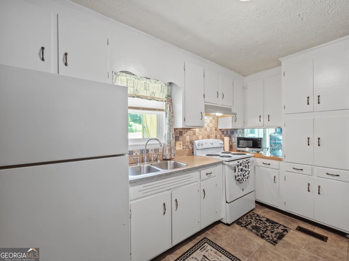 4058 Twin Springs Road Gainesville - 16