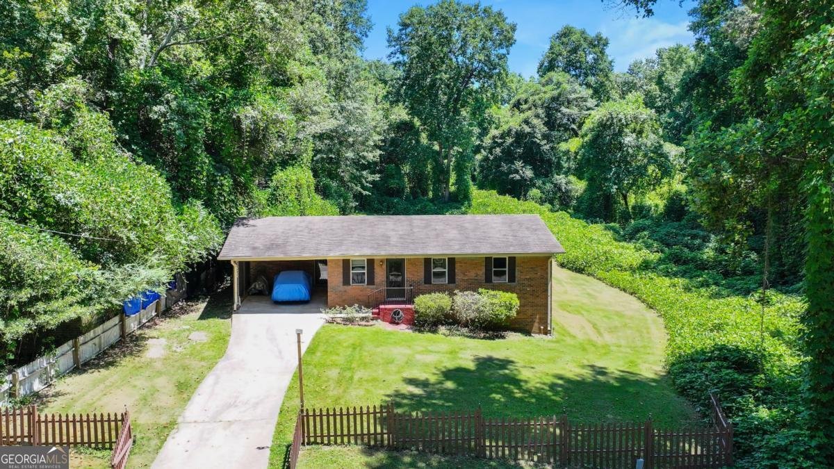 4058 Twin Springs Road Gainesville - 31
