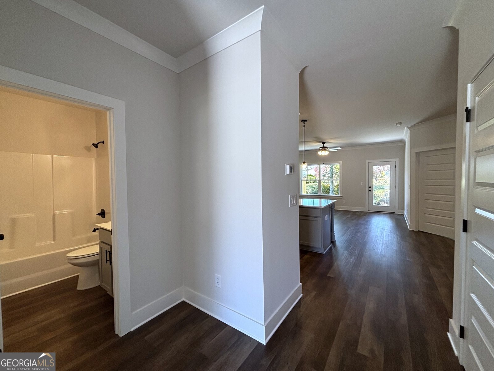 20 Village Court Cleveland - 6