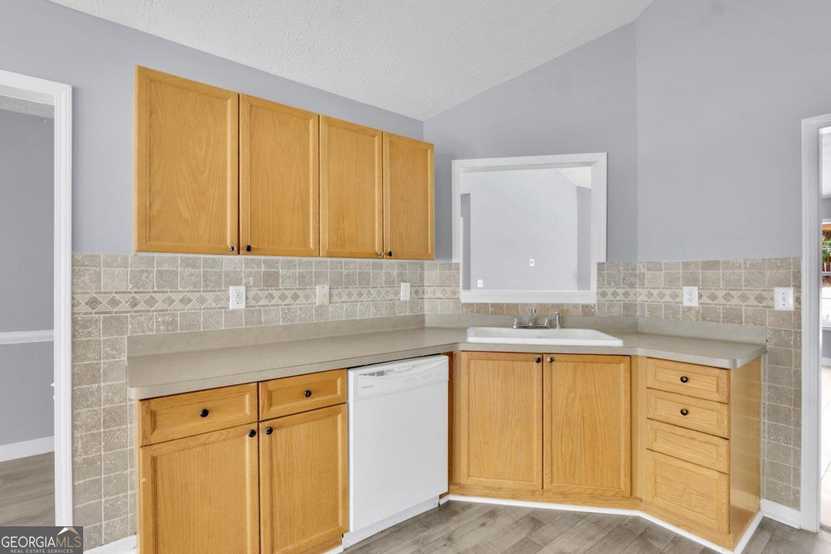 1472 Armende Circle Dacula - 24