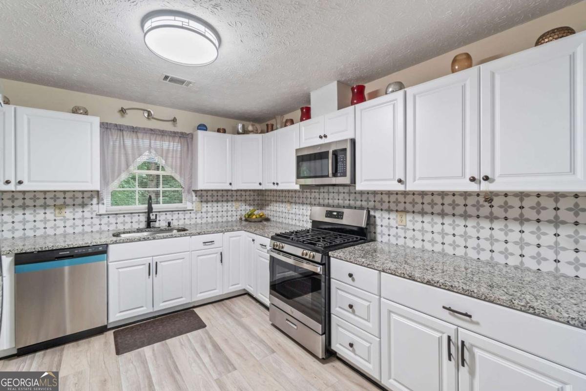 232 CLARKDELL Drive Stockbridge - 15