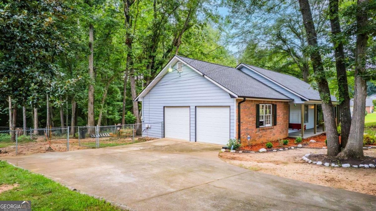 232 CLARKDELL Drive Stockbridge - 4