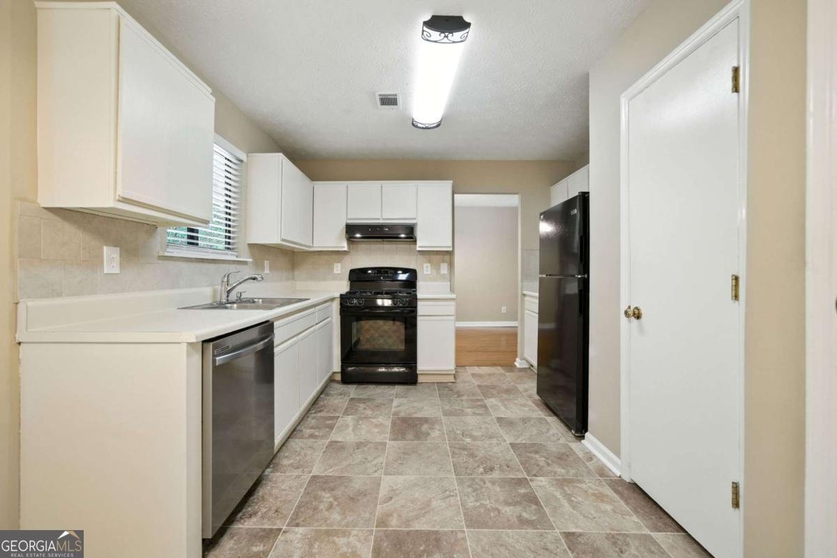 3045 Wildflower Lane Snellville - 2