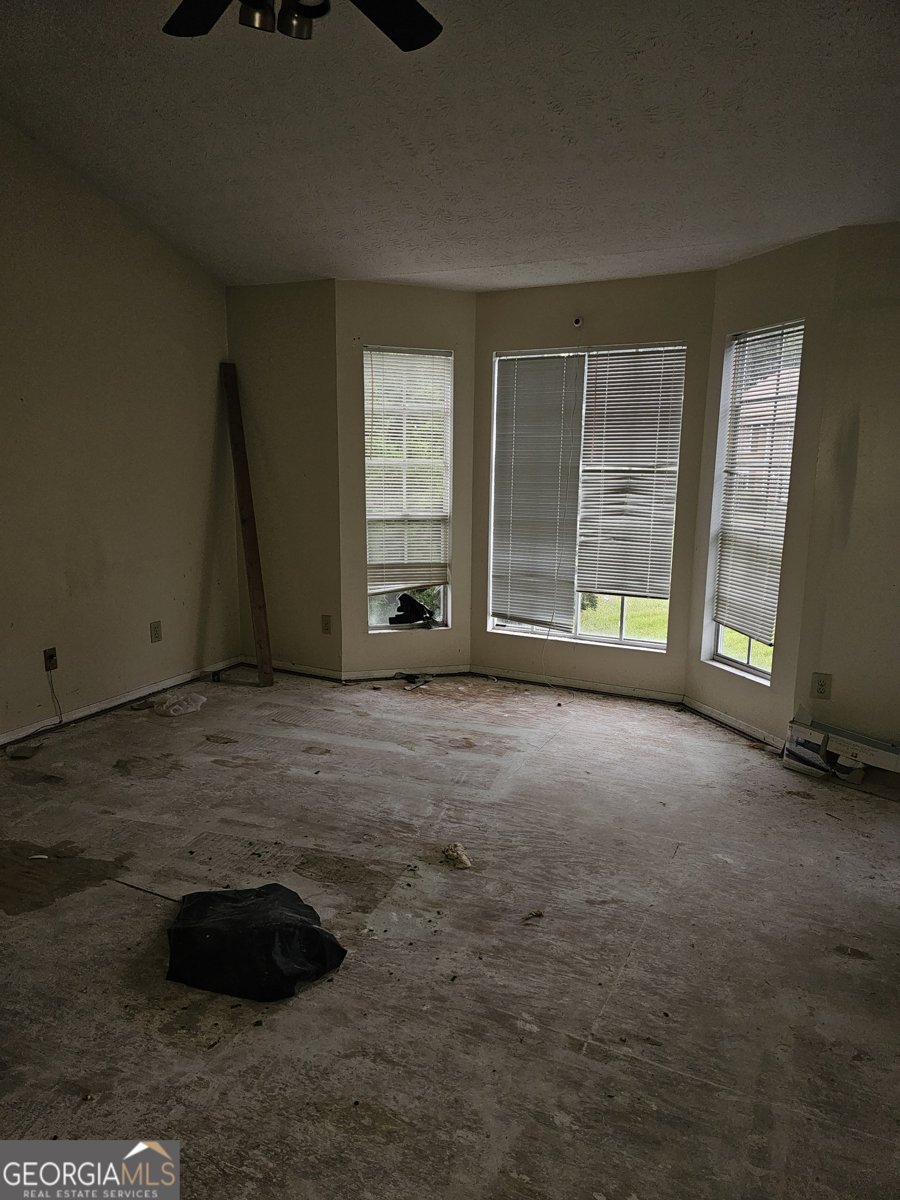 3587 Portsmouth Cir Lithonia - 19