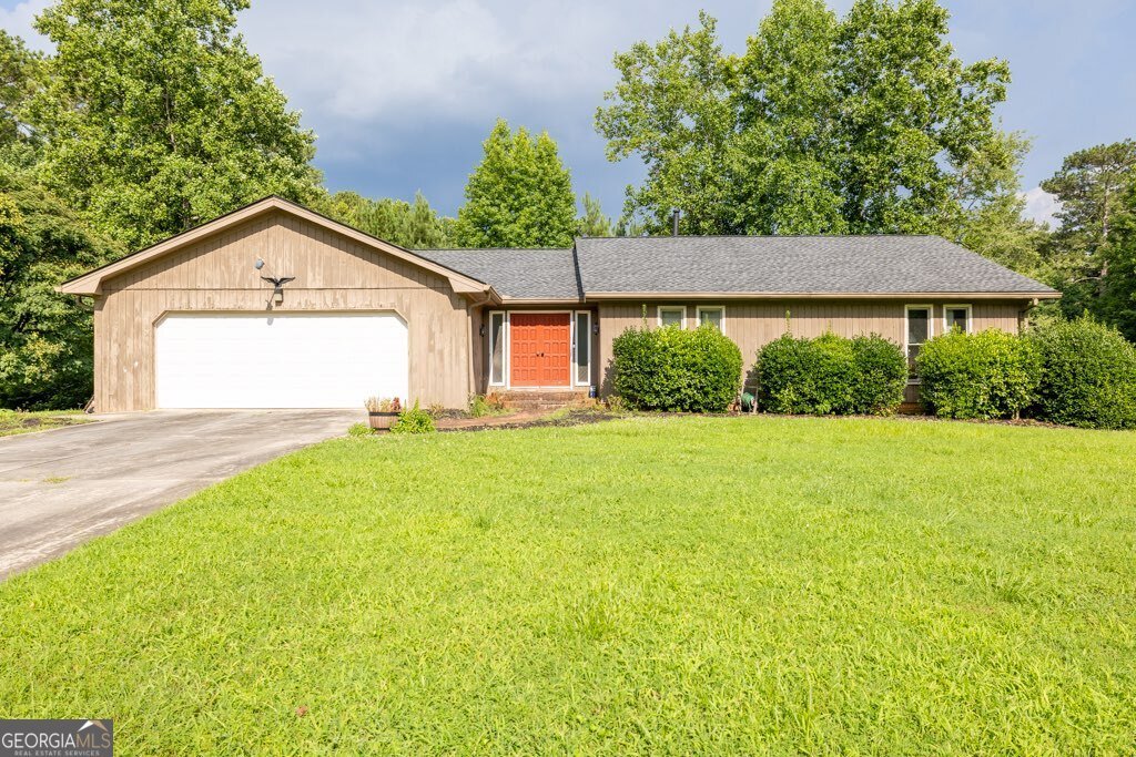 1382 Huntingford Drive Marietta - 1