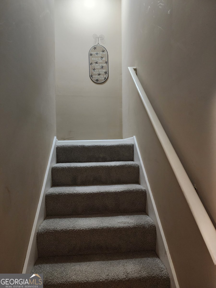 520 Lake Drive Oxford - 19