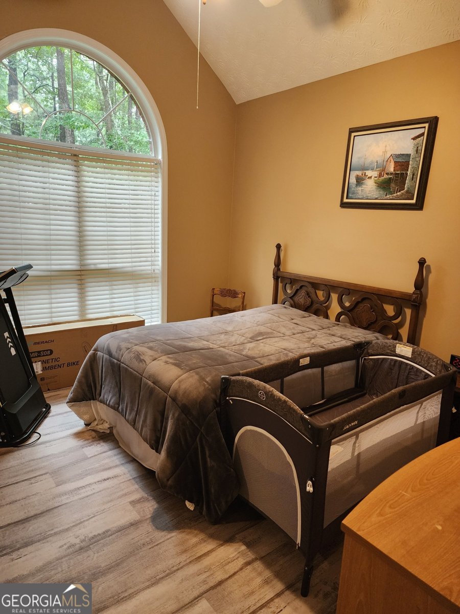 520 Lake Drive Oxford - 22