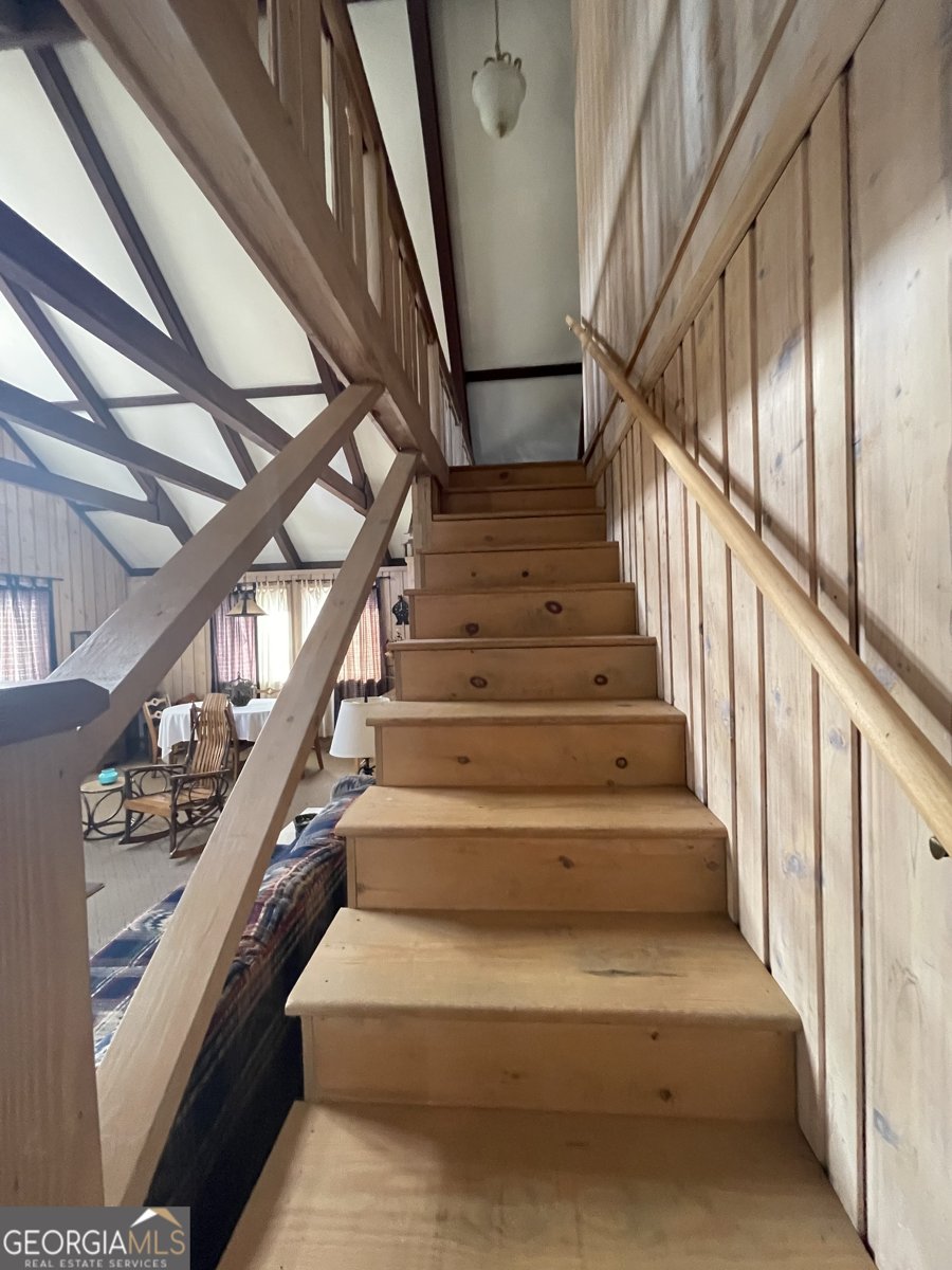 15 St Moritz Pine Mountain - 11