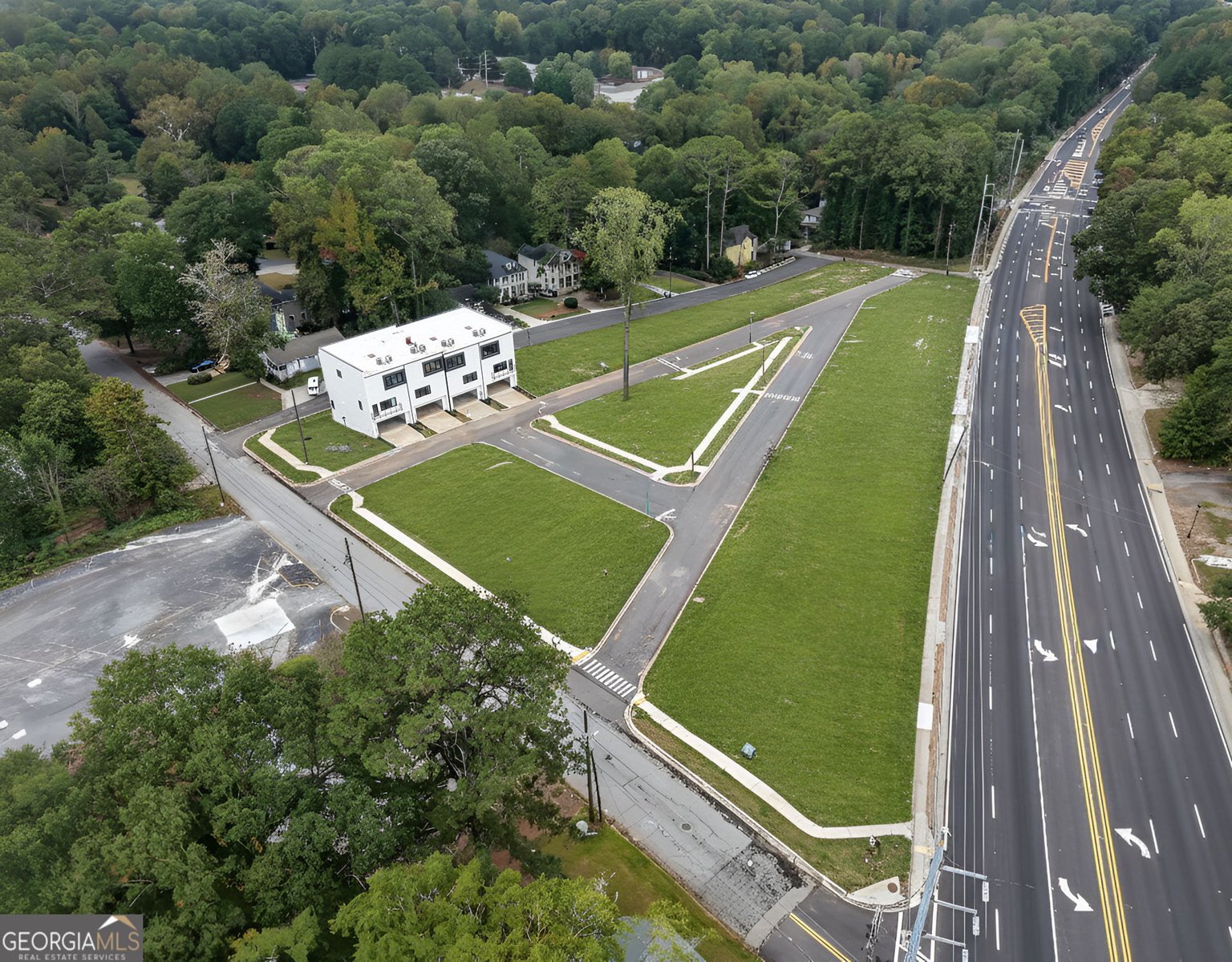 3265 Memorial Drive Decatur - 39