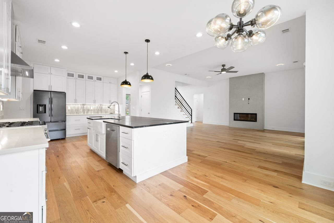 1375 HARRIS Lawrenceville - 10