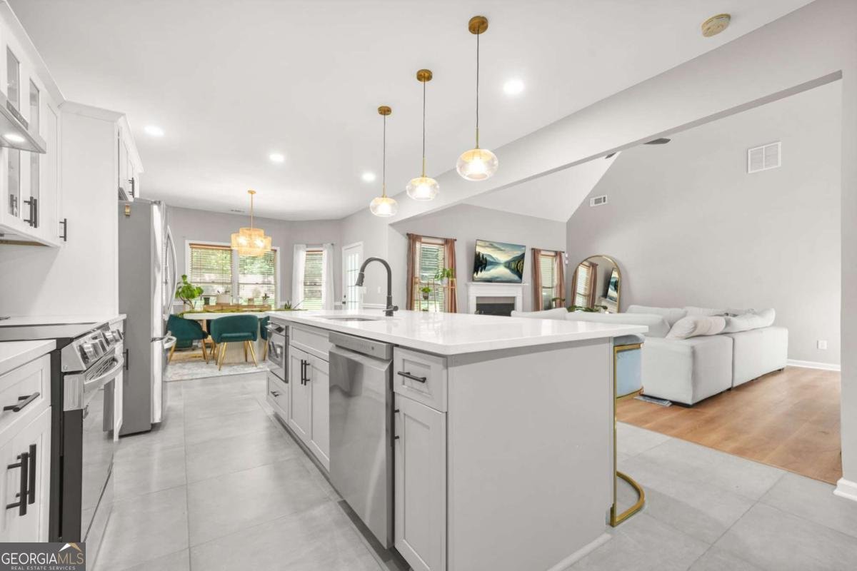 437 STEPHENSON Road Stone Mountain - 13