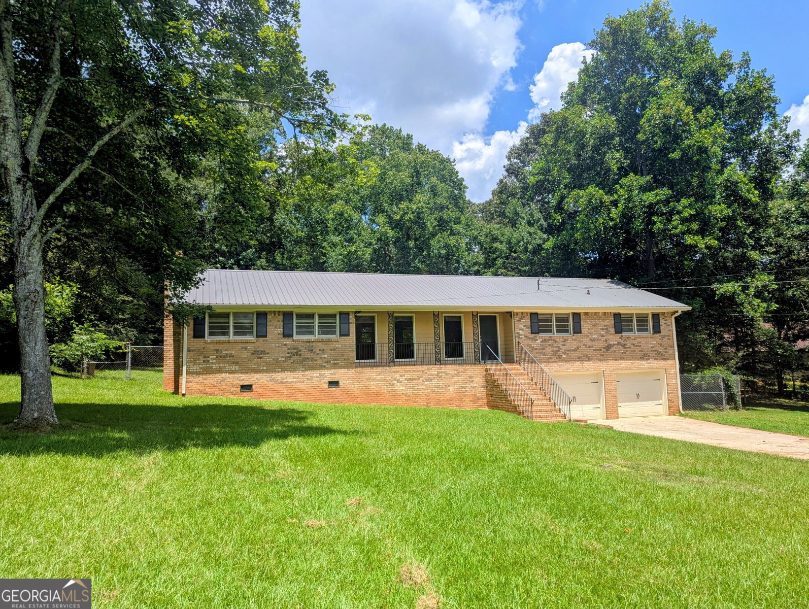 6096 Shallow Creek Lane Douglasville - 1