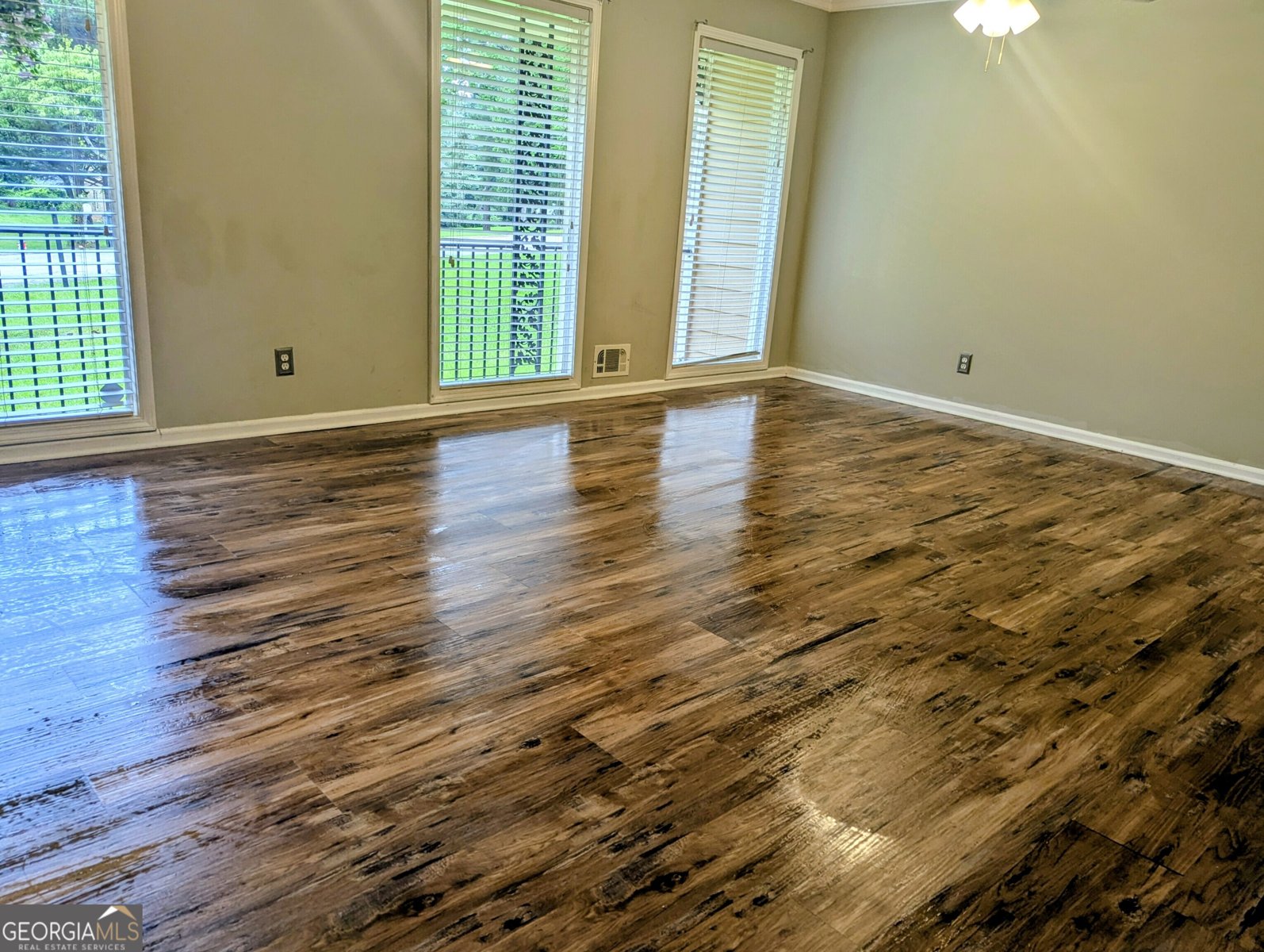 6096 Shallow Creek Lane Douglasville - 6