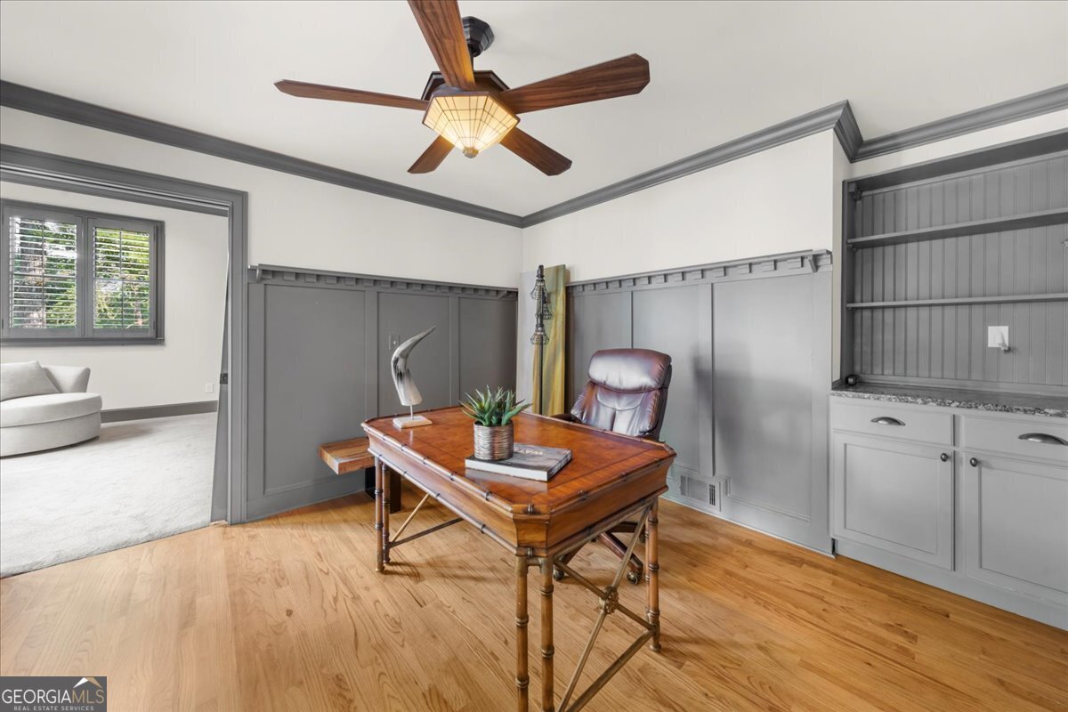 6402 Lakeview Drive Buford - 23