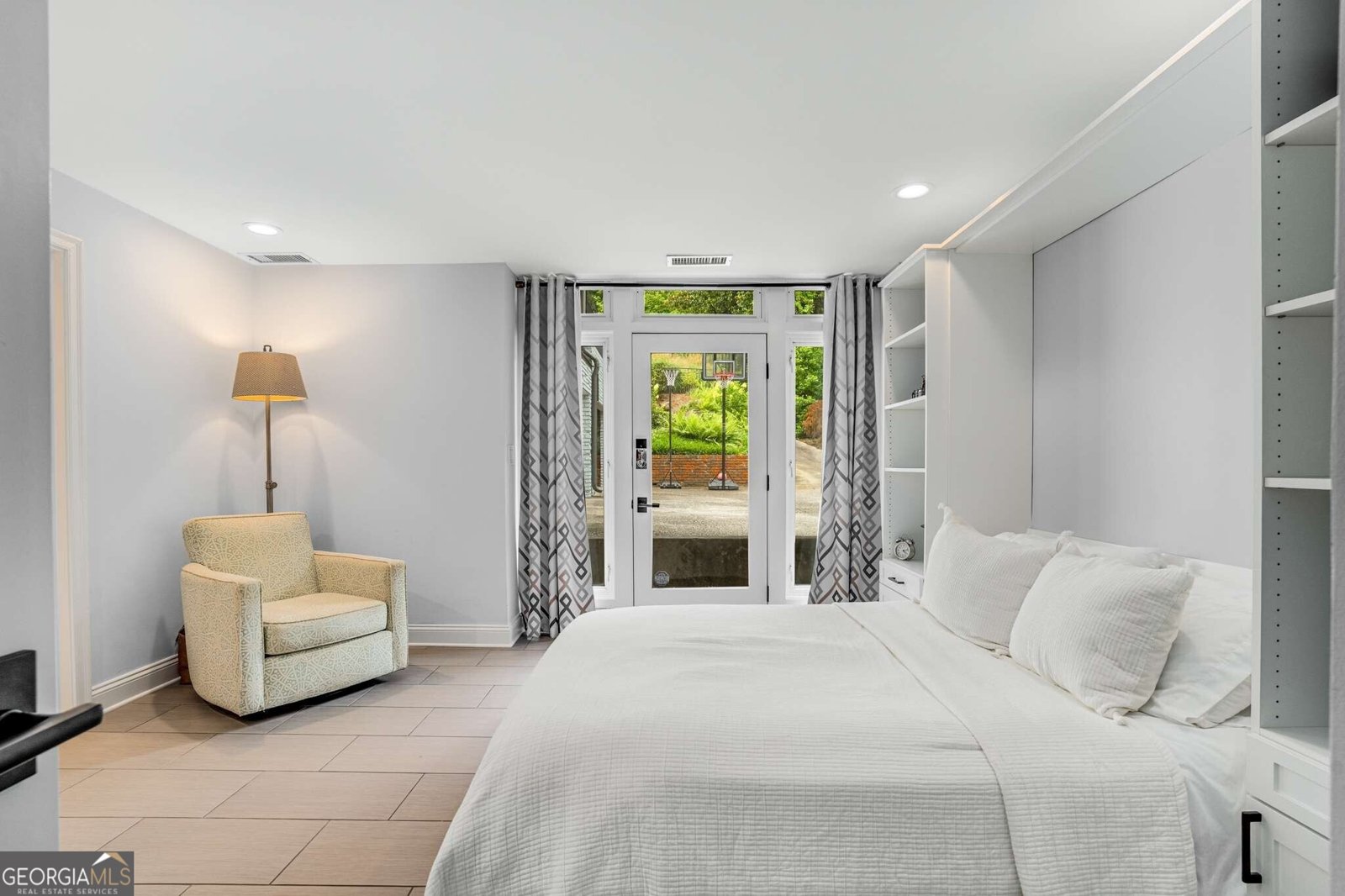 1678 Nottingham Way Atlanta - 1