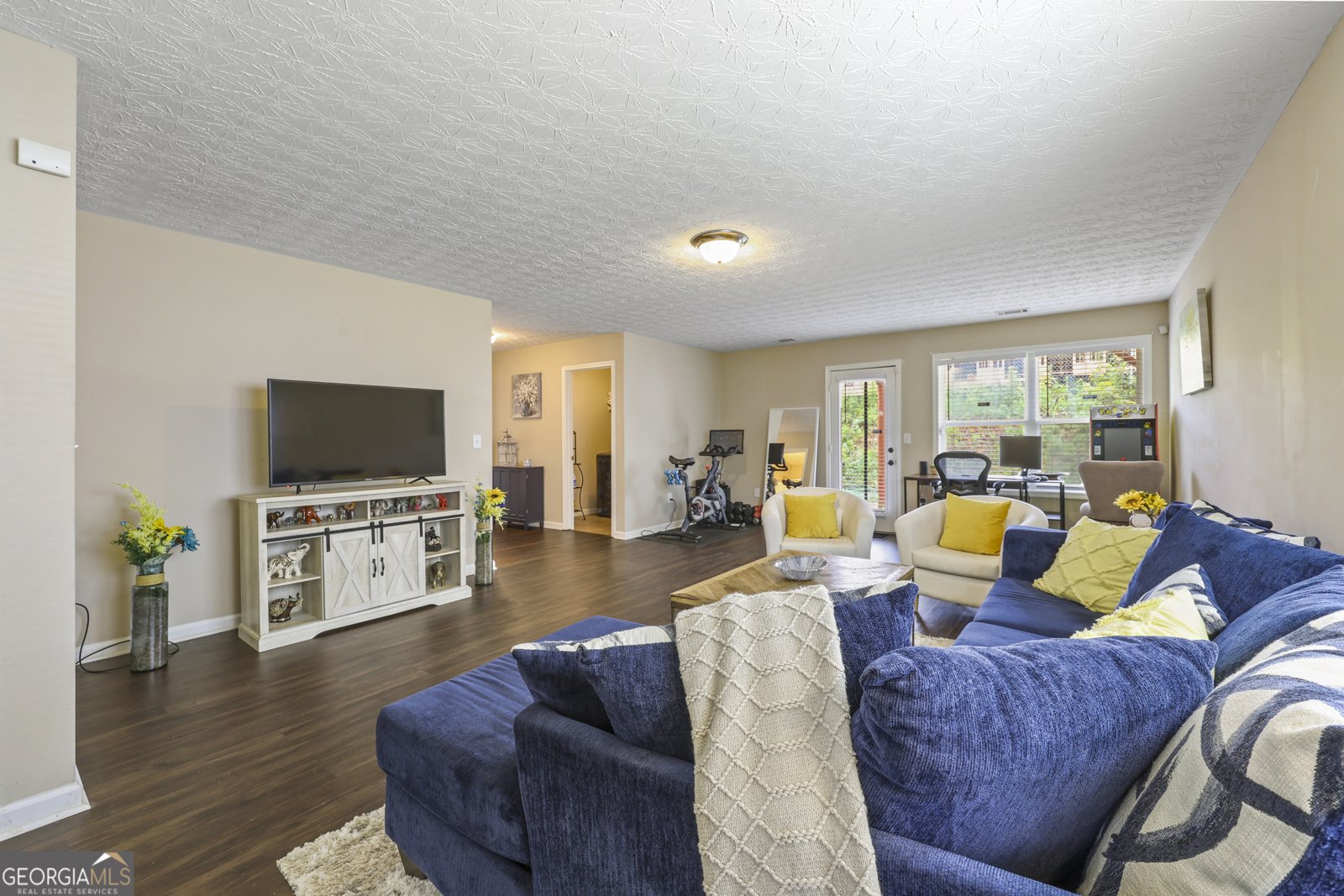 8154 Brookbend Drive Douglasville - 21