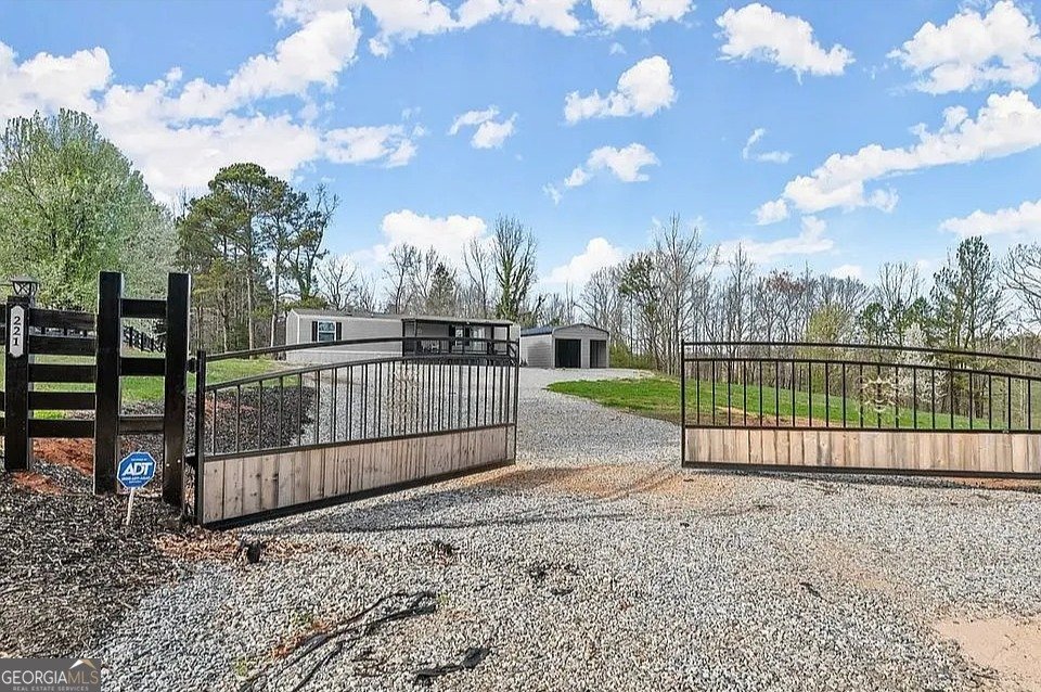 221 McAllister Road Cornelia - 2