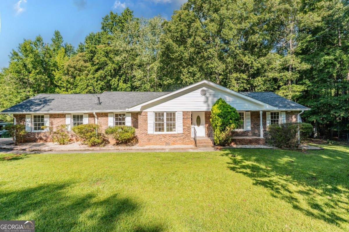 115 Brookwood Lane Fayetteville - 1