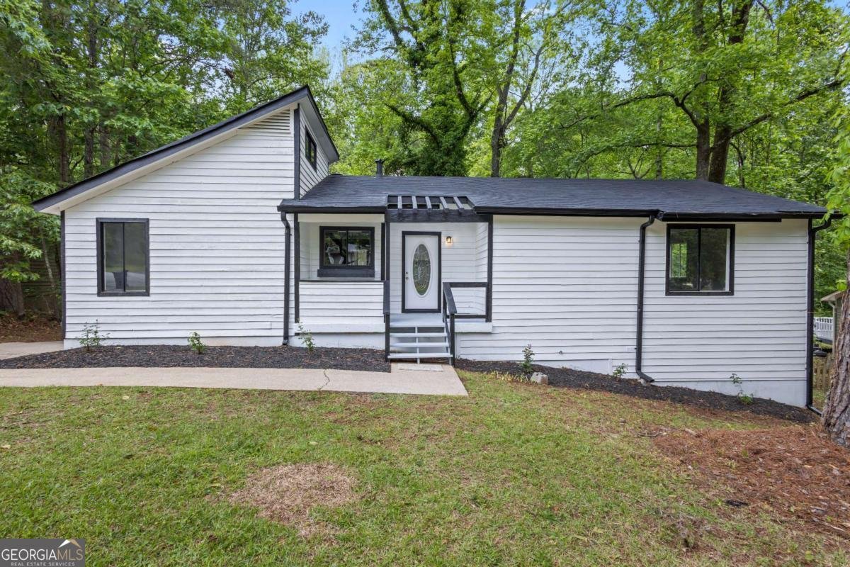 9438 Cedar Creek Place Douglasville - 1