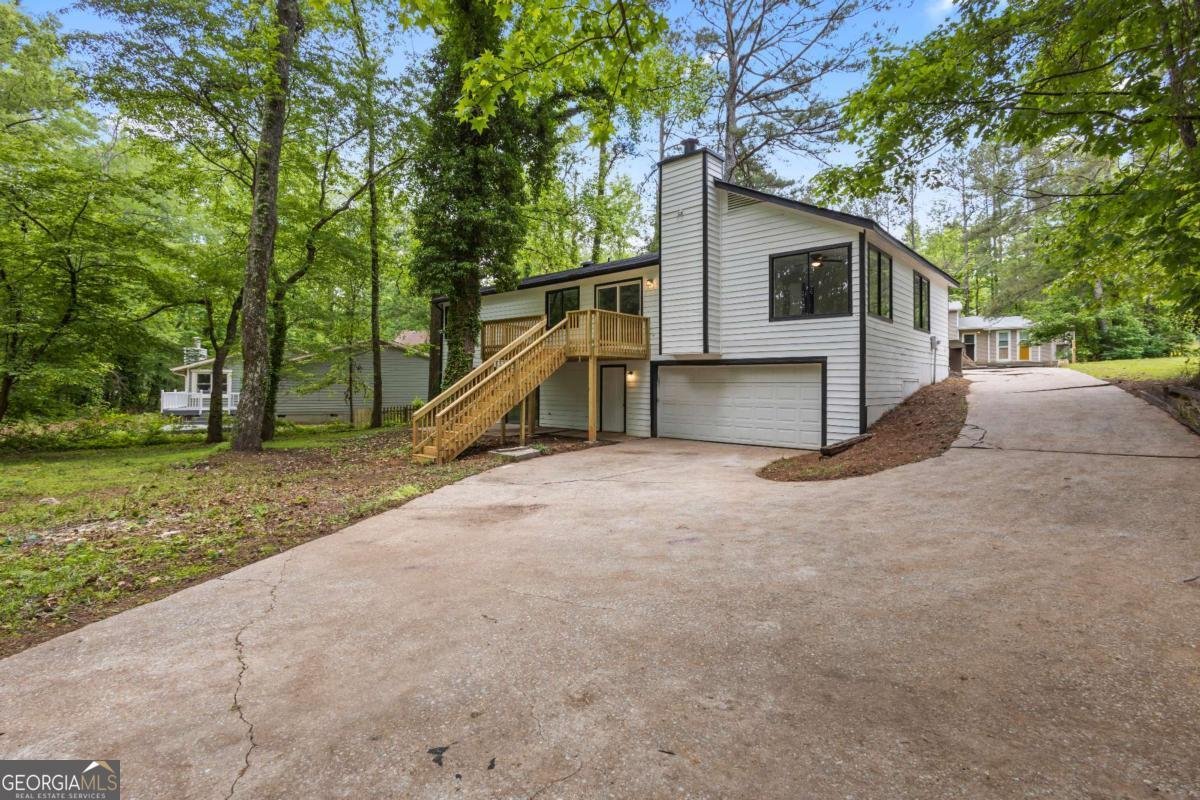 9438 Cedar Creek Place Douglasville - 25