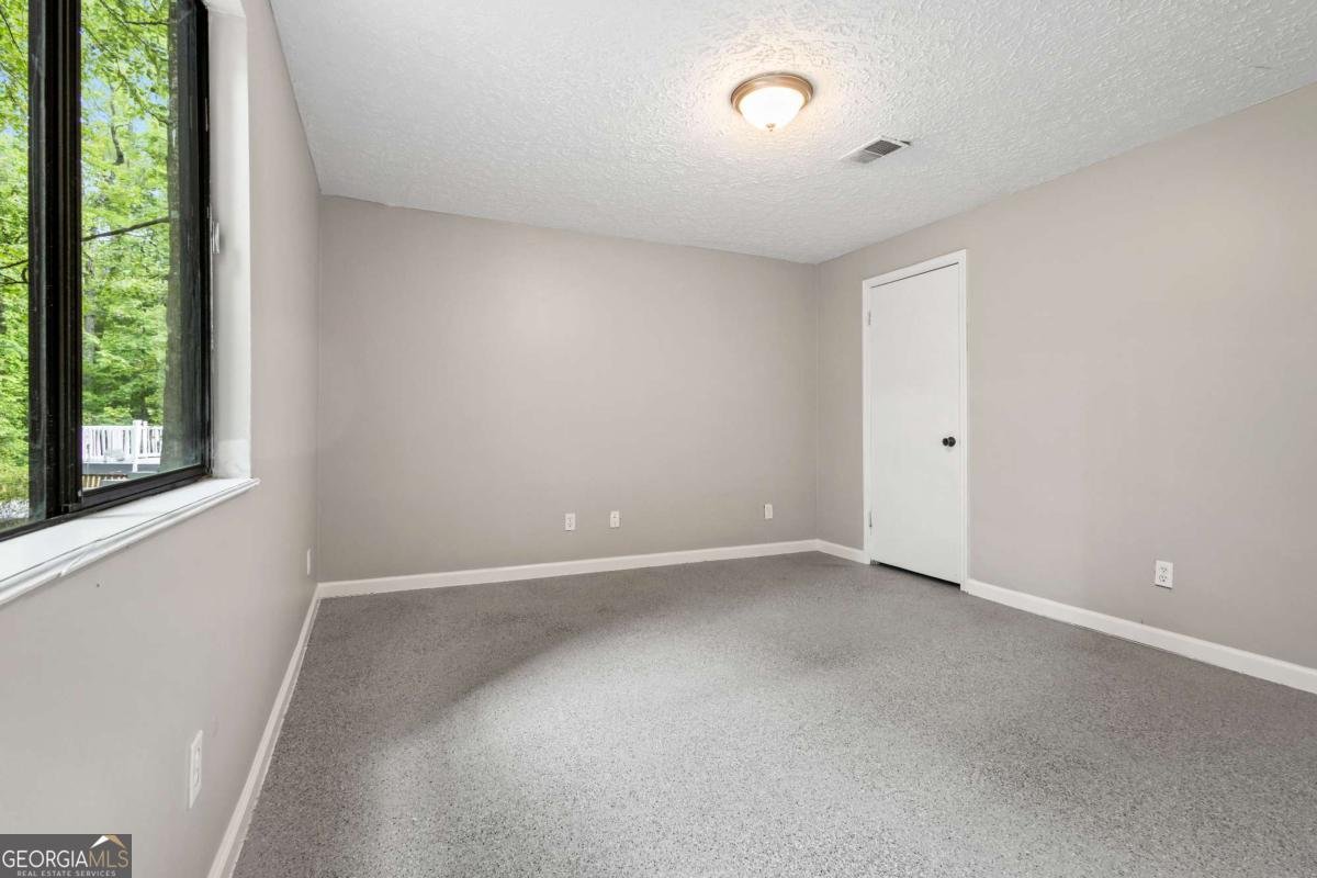 9438 Cedar Creek Place Douglasville - 35