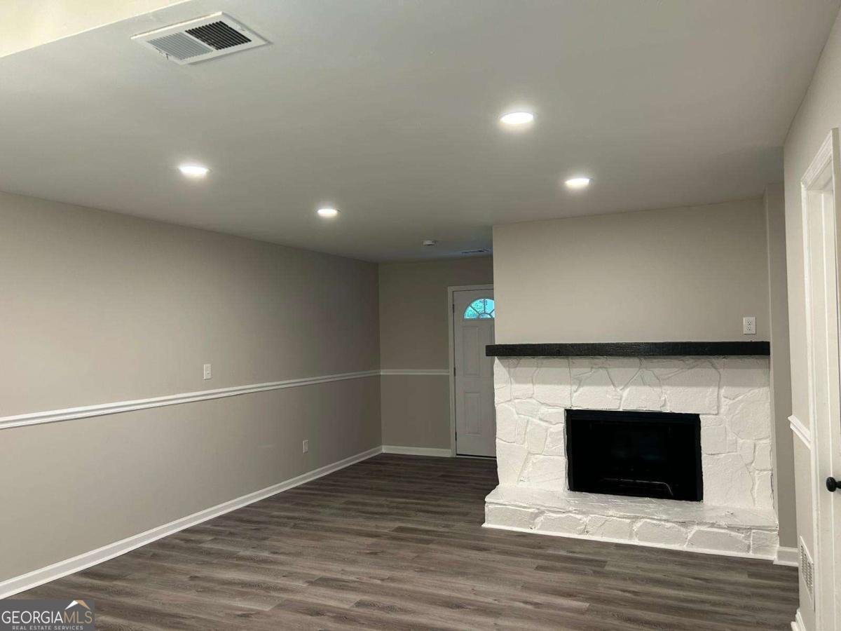801 Hemingway Road Stone Mountain - 4