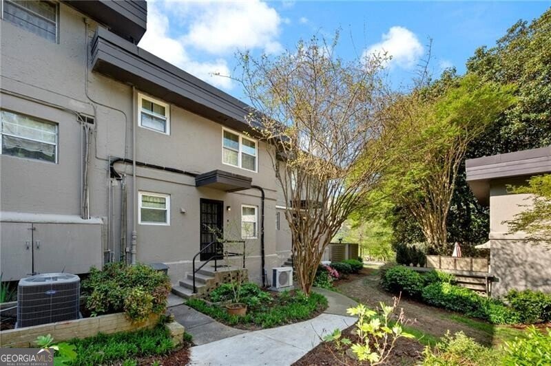 270 Lakemoore Drive Atlanta - 18