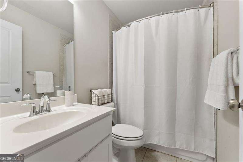 239 Lakestone Parkway Woodstock - 3