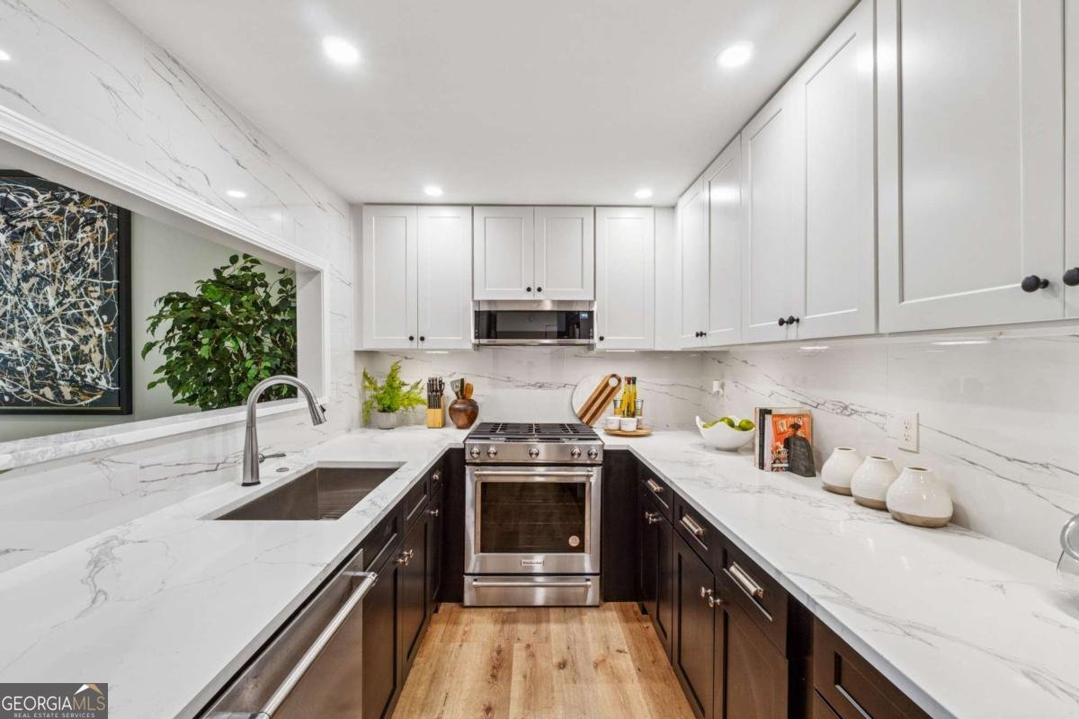 904 Ivy Green Lane Marietta - 1