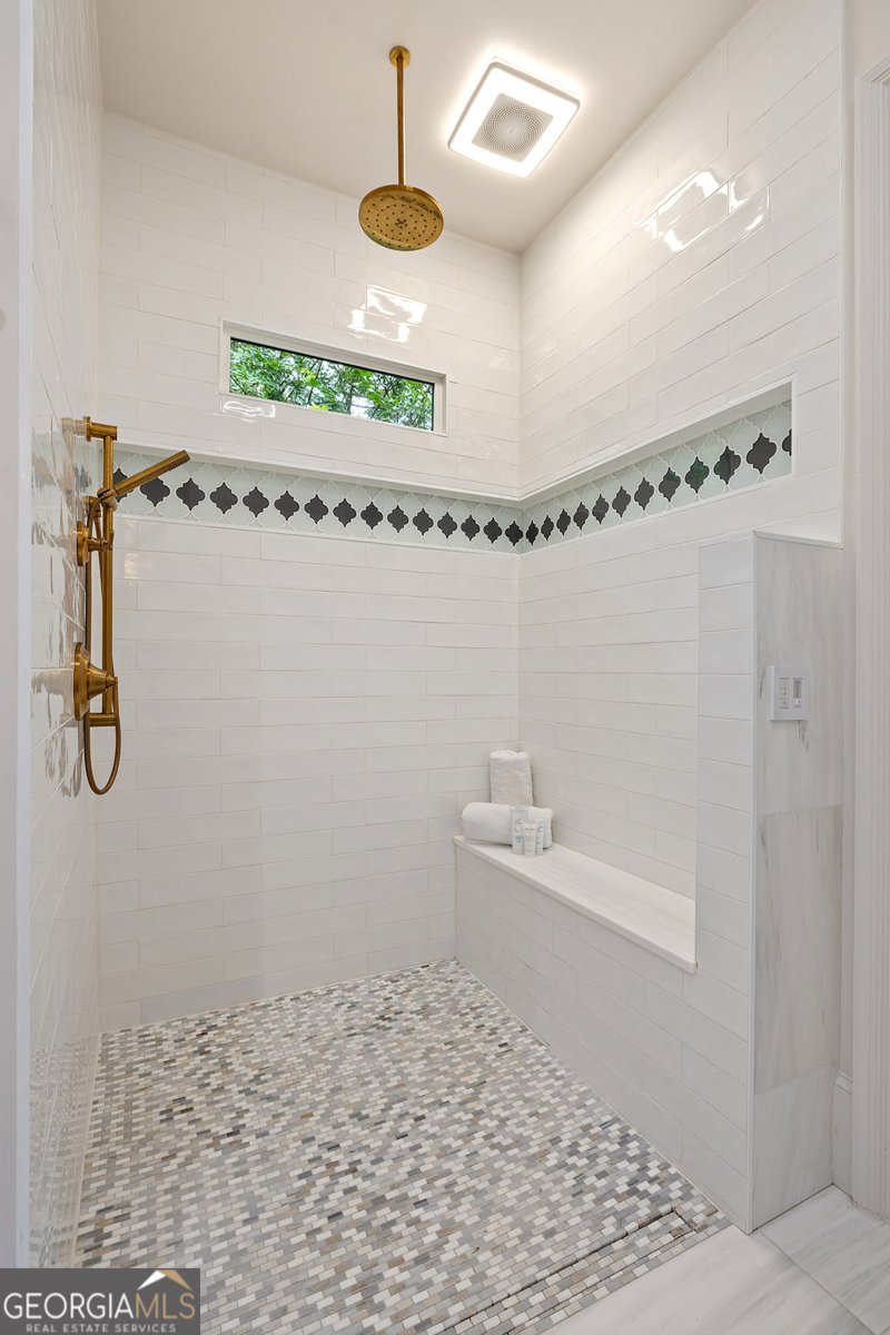 5575 Lake Island Drive Atlanta - 31