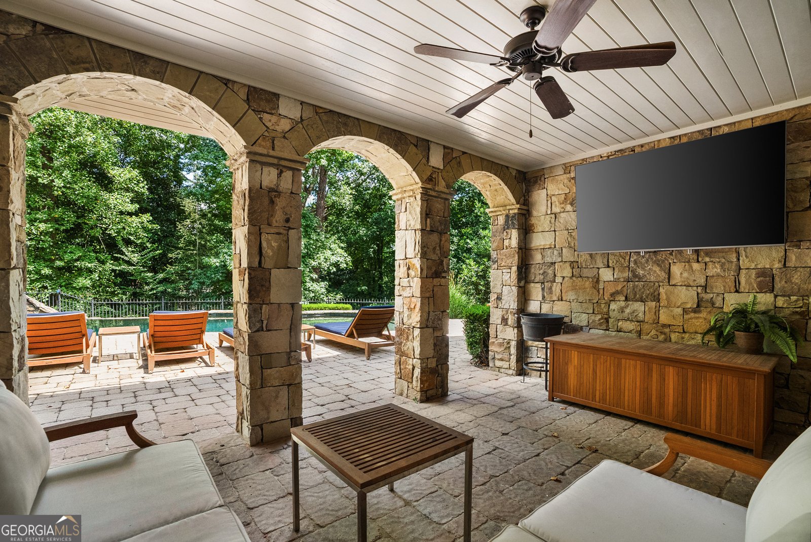 5575 Lake Island Drive Atlanta - 60